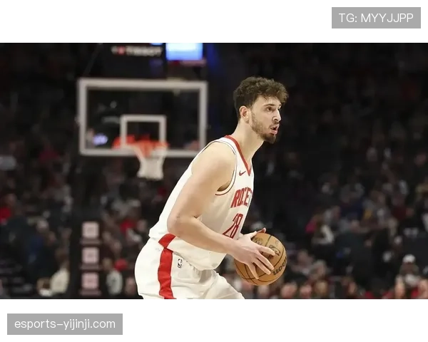 乌度卡首发阵容兼容性矛盾,申京与阿门外线投射短板互拖累 乌度卡首发阵容兼容性矛盾,申京与阿门外线投射短板互拖累